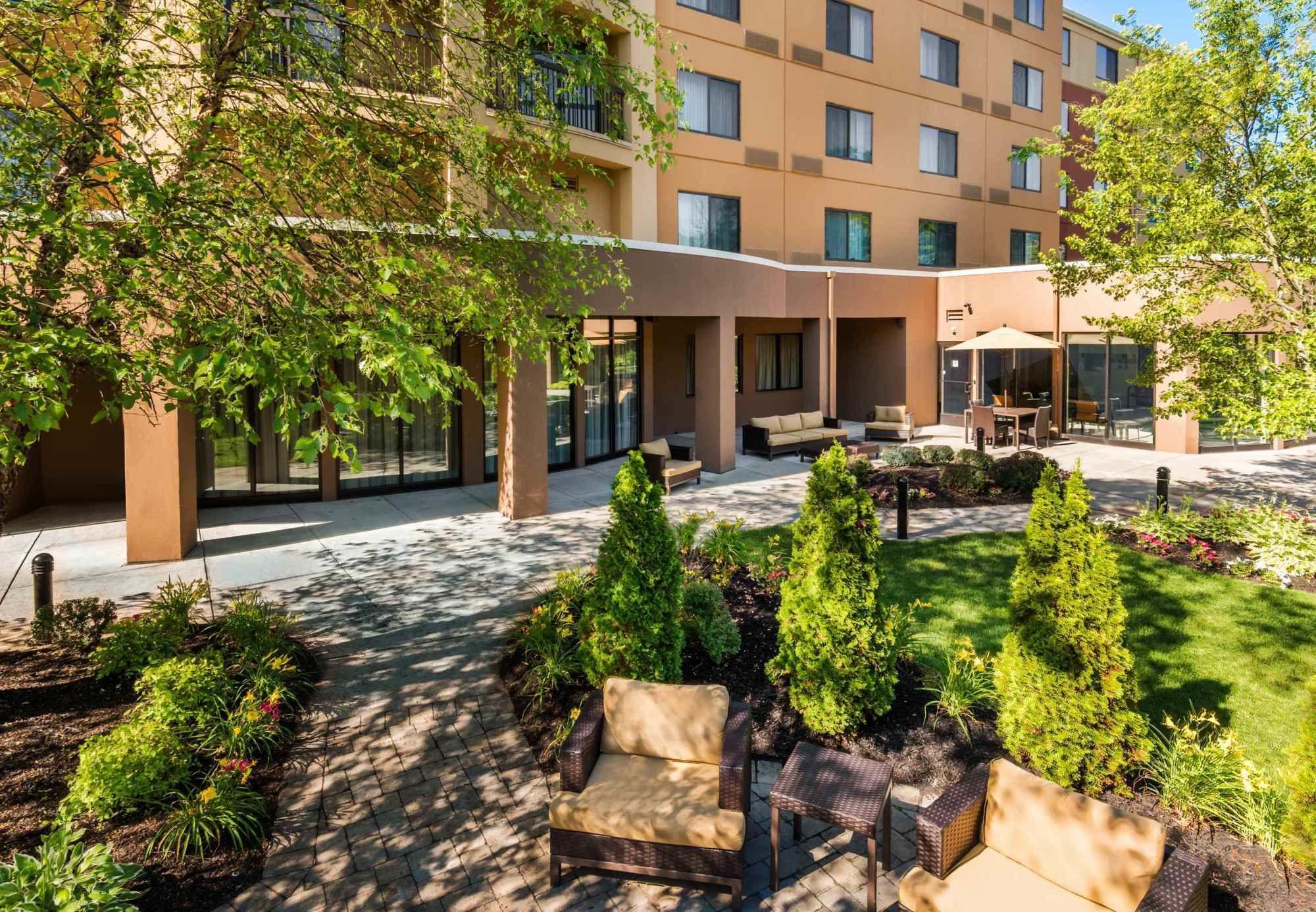 Courtyard By Marriott Providence Lincoln Hotell Eksteriør bilde
